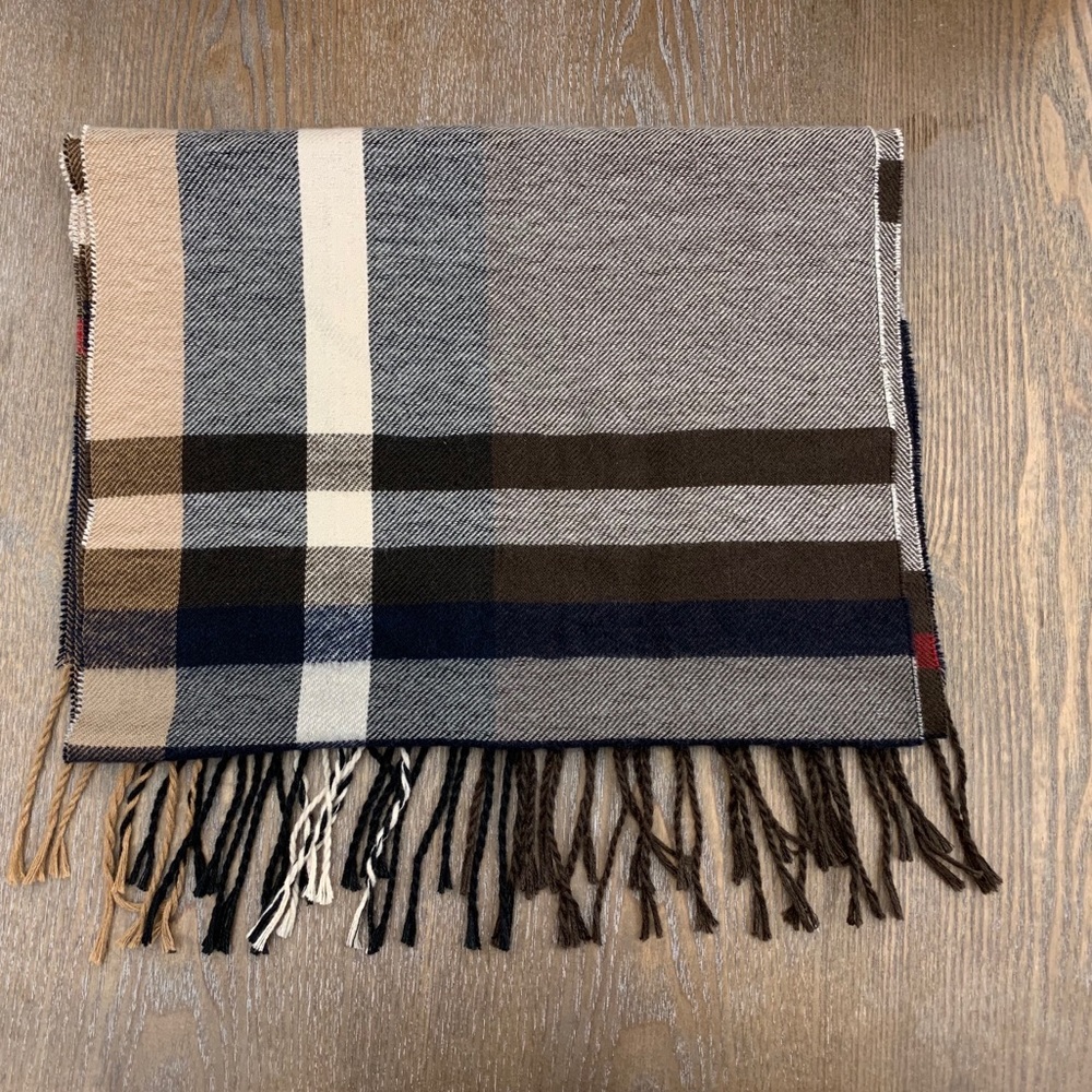 Classic Plaid Scarf - Picture 2 of 3